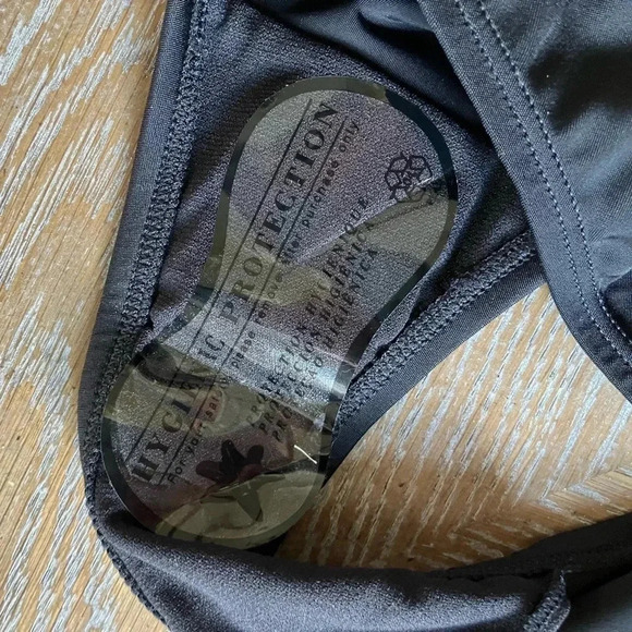 New Motherhood Maternity Women's Beach Bump One Piece Black Halter Swimsuit - Picture 9 of 10